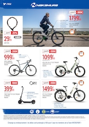 Offre Cheminée dans le catalogue Intersport du moment à la page 32
