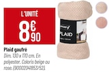 Plaid gaufré - DYLREV en promo chez Bricorama Saint-Ouen à 8,90 €