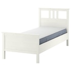 Bettgestell mit Matratze weiß gebeizt/Valevåg mittelfest 90x200 cm im Angebot bei IKEA in Bielefeld Bettgestell mit Matratze weiß gebeizt/Valevåg mittelfest 90x200 cm Angebote von HEMNES bei IKEA Bielefeld für 403,00 €