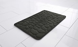 Tapis de bain en mousse "aspect pierre" en promo chez Norma Metz à 7,99 €