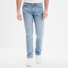 Jeans denim straight 5 poches denim triple stone homme en promo chez La Halle Jeans denim straight 5 poches denim triple stone homme dans le catalogue La Halle