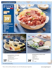 Fromage À Raclette Angebote im Prospekt "Réveillons Noël : un large choix pour tous les budgets" von Auchan Hypermarché auf Seite 24