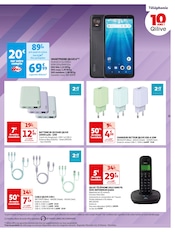 Promos Chargeur usb dans le catalogue "Tous prêts pour la rentrée" de Auchan Hypermarché à la page 21