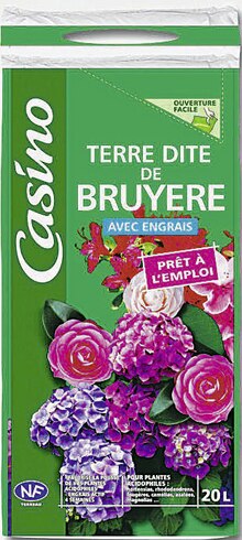 Aménagement Extérieur - Casino dans le catalogue Géant Casino Terre de bruyère 20L - Casino à 2,03 € en promo chez Géant Casino