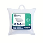 Promo Oreiller beauté q10 à 9,99 € dans le catalogue Maxi Bazar à Reichstett