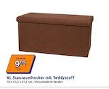 XL Stauraumhocker mit Teddystoff im aktuellen Action Prospekt für 9,95 €