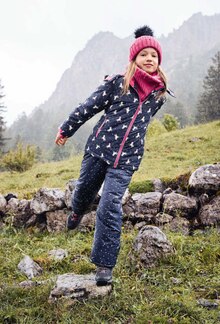 Ernstings family Duisburg - Mädchenbekleidung Mädchenbekleidung Angebot bei Ernstings family Duisburg im Prospekt "Fröhlich im Freien."