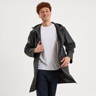 Parka imperméable coupe-vent à capuche noir homme - La Halle Parka imperméable coupe-vent à capuche noir homme à 24,99 € dans le catalogue La Halle