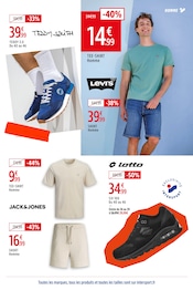 Vêtements en promo dans le catalogue Intersport à la page 3