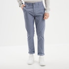 Pantalon chino slim stretch bleu homme en promo chez La Halle Pantalon chino slim stretch bleu homme dans le catalogue La Halle