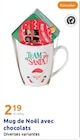 Mug de Noël avec chocolats en promo chez Action Calais à 2,19 €