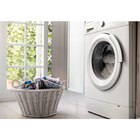 Lessive en capsules - OMO en promo chez Carrefour Saint-Ouen à 6,20 €