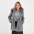 Manteau zippé capuche fausse fourrure gris femme - La Halle à Marseille Manteau zippé capuche fausse fourrure gris femme en promo chez La Halle Marseille à 41,99 €