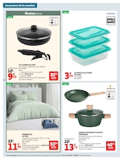 Promos Housse De Couette dans le catalogue "LES TOPS DE LA RENTRÉE" de Auchan Hypermarché Housse De Couette en promo dans le catalogue Auchan Hypermarché à la page 52