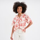 La Halle Lanester - Promo Blouse manches courtes papillons coton ecru femme Promo Blouse manches courtes papillons coton ecru femme à 10,00 € dans le catalogue La Halle à Lanester