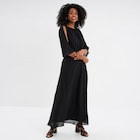 Robe longue manches 3/4 fendues noir femme - La Halle à Sarcelles Robe longue manches 3/4 fendues noir femme en promo chez La Halle Sarcelles à 39,99 €