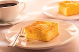 HAUSGEMACHTER BUTTER-MANDELKUCHEN Angebote bei Möbel Wallach Gifhorn für 3,50 €