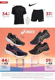 Offre Chaussures Femme dans le catalogue Sport 2000 du moment à la page 8