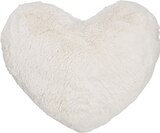 Deko-Kissen Herz  im aktuellen Rossmann Prospekt für 5,99 €