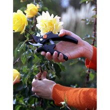 Bricorama St Isidore - Sécateur Fiskars POWERLEVER ™ P54 Ø 20 mm Promo Sécateur Fiskars POWERLEVER ™ P54 Ø 20 mm dans le catalogue Bricorama "Décoration, outillage, jardin" à St Isidore