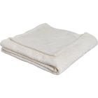Plaid embosse flanelle - TEX BASIC en promo chez Carrefour Villeneuve-d'Ascq à 6,99 €