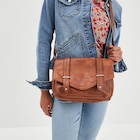 Sac cartable avec bandoulière marron cognac femme - La Halle à Thiais Sac cartable avec bandoulière marron cognac femme en promo chez La Halle Thiais à 29,99 €