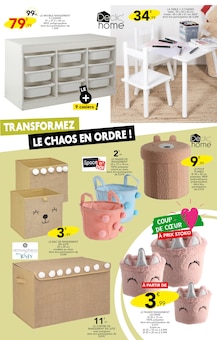 Promo Coffre De Rangement dans le catalogue Stokomani du moment à la page 19