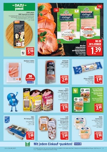 Hähnchen im Marktkauf Prospekt "AUSWAHL RIESIG, PREISE NIEDRIG" mit 44 Seiten (Nürnberg)