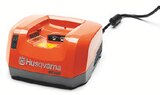 CHARGEUR FIXE QC500 - Husqvarna en promo chez Husqvarna CHARGEUR FIXE QC500 - Husqvarna dans le catalogue Husqvarna
