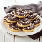 12 donuts au chocolat - 1ER PRIX - Carrefour Market à Niort 12 donuts au chocolat - 1ER PRIX en promo chez Carrefour Market Niort à 4,00 €