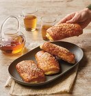 Jalousies aux pommes ou pains a la crème patissière en promo chez U Express Montreuil à 3,00 €
