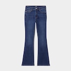 Jeans flare 5 poches Creeks denim stone femme en promo chez La Halle Jeans flare 5 poches Creeks denim stone femme dans le catalogue La Halle
