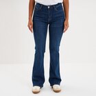 Jeans flare 5 poches Creeks denim stone femme en promo chez La Halle Jeans flare 5 poches Creeks denim stone femme dans le catalogue La Halle