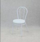 Chaise Bistrot blanche en promo chez Maxi Bazar Châtenay-Malabry à 19,99 €