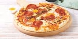 Pizza jambon champignons mozzarella ou raclette lardons oignons ou 4 fromages ou chorizo poivrons dans le catalogue Super U