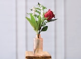 Composition Muguet 3 Brins + 1 Fleur en promo chez Super U Roubaix à 4,59 €