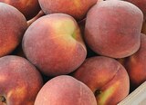 Promo Pêche blanche et/ou jaune à 2,49 € dans le catalogue Intermarché Express à Maisons-Alfort