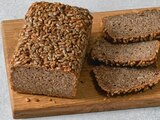 Bio-Vollkornbrot mit Bio-Sonnenblumenkernen von Herzberger im aktuellen tegut Prospekt für 2,49 €