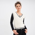 Promo Pull sans manches col en V Creeks blanc femme à 19,99 € dans le catalogue La Halle à Annonay