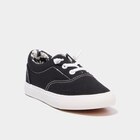 Tennis basses en toile noir garçon dans le catalogue La Halle