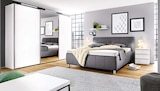 Schlafzimmer bei porta Möbel im Prospekt "" für 399,00 €