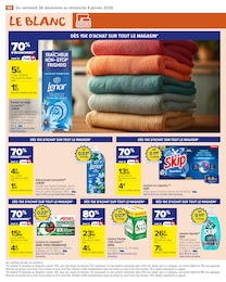 Offre Lenor dans le catalogue Carrefour Market du moment à la page 52