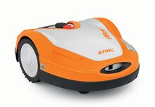 STIHL Bernsbach - DIE BAUREIHE RMI 6 DIE BAUREIHE RMI 6 Angebot bei STIHL Bernsbach im Prospekt "Welcher Rasenmäher-Typ sind Sie?"