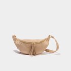 Sac banane suédine avec détails cloutés sable femme dans le catalogue La Halle