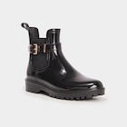 Promo Bottines de pluie chelsea avec boucles noir femme à 19,99 € dans le catalogue La Halle à Ibos
