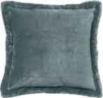 Coussin Cuddly flanelle à 11,99 € dans le catalogue Maxi Bazar