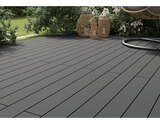Lame de terrasse composite gris "Neva Protect" L. 2,2 m x l. 145 mm x EP. 21 mm - Blooma en promo chez Brico Dépôt Lame de terrasse composite gris "Neva Protect" L. 2,2 m x l. 145 mm x EP. 21 mm - Blooma dans le catalogue Brico Dépôt