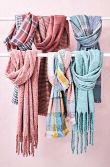 Schal bei Ernstings family in Neuss Schal im Angebot bei Ernstings family Neuss für 14,99 €