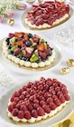 Tarte multifruits ou fraises ou framboises forme oeuf à Casino Supermarchés dans Ville-d'Avray