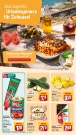 Tomaten im REWE Prospekt in Neustadt Aktueller REWE Prospekt mit Tomaten, "Dein Markt", Seite 4